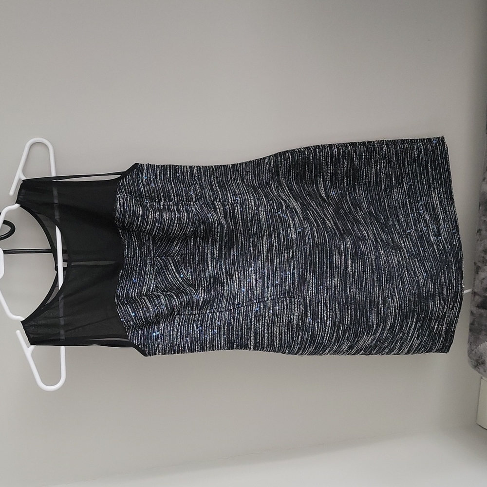 Sleeveless dress